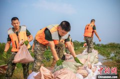 哈萨克斯坦留学生奥宝：我把八段锦带回国教给家人