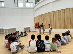 鄂托克旗第一幼儿园：以搏克活动促幼儿发展